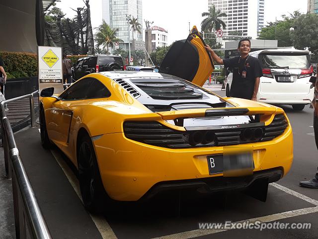 Mclaren MP4-12C spotted in Jakarta, Indonesia