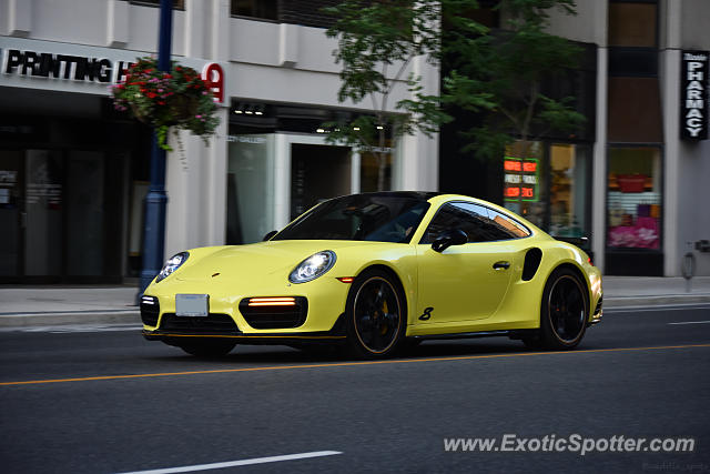 Porsche 911 Turbo spotted in Toronto, Canada