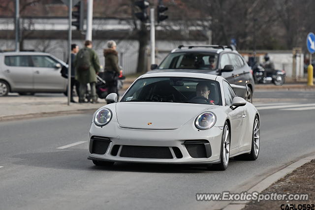 Porsche 911 GT3 spotted in Warsaw, Poland