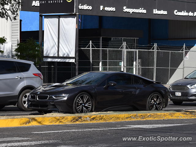 BMW I8 spotted in Guadalajara, Mexico