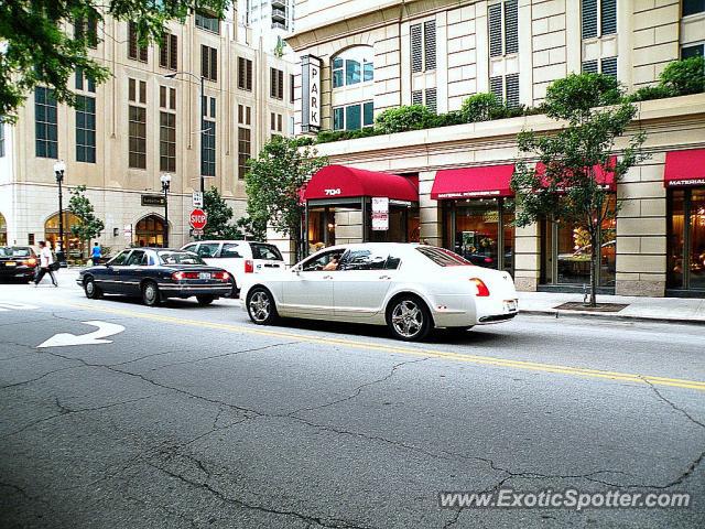 Bentley Continental spotted in Chicago, Illinois