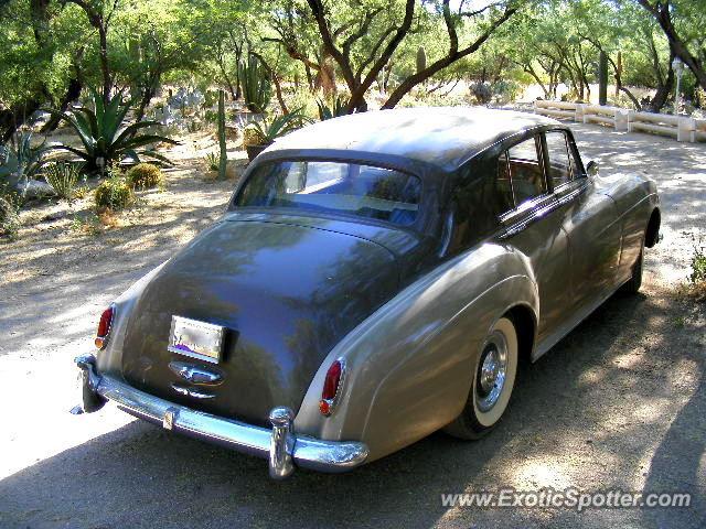 Rolls Royce Silver Cloud spotted in Tucson, Arizona