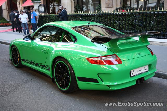 Porsche 911 GT3 spotted in Paris, France