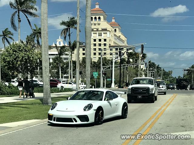 Porsche 911 GT3 spotted in Palm Beach, Florida