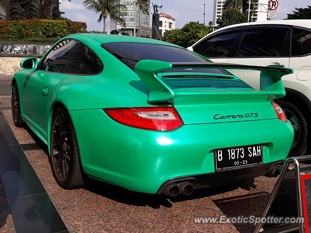 Porsche 911 spotted in Jakarta, Indonesia