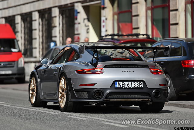 Porsche 911 GT2 spotted in Warsaw, Poland