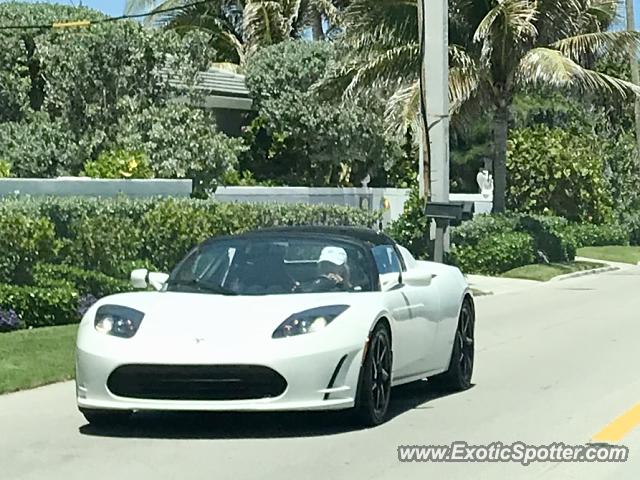 Tesla Roadster spotted in Palm Beach, Florida