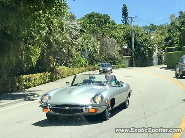 Jaguar E-Type spotted in Palm beach, Florida