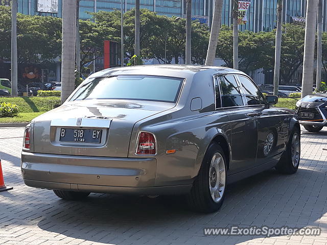 Rolls-Royce Phantom spotted in Jakarta, Indonesia