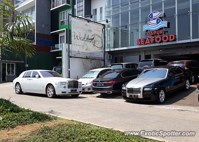 Rolls-Royce Phantom spotted in Jakarta, Indonesia