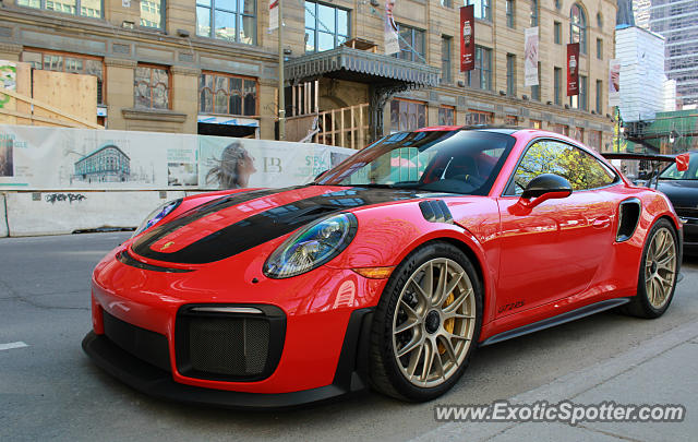 Porsche 911 GT2 spotted in Montreal, Canada