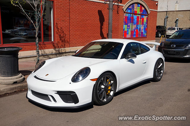 Porsche 911 GT3 spotted in Edmonton, Canada