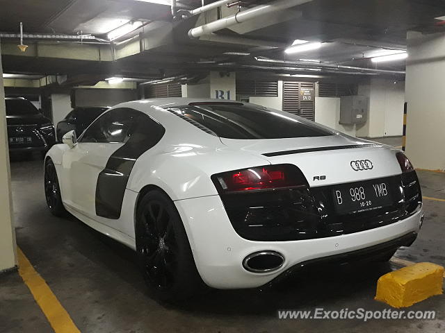 Audi R8 spotted in Jakarta, Indonesia