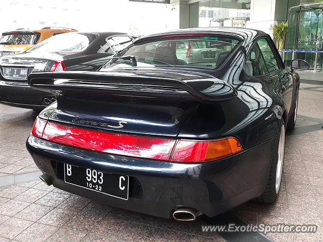 Porsche 911 spotted in Jakarta, Indonesia