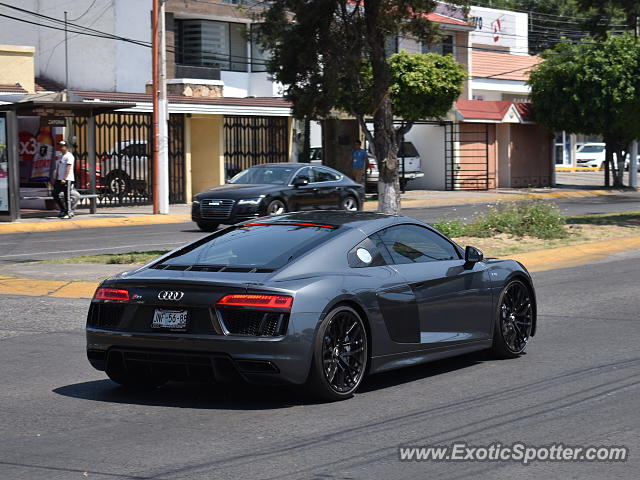 Audi R8 spotted in Guadalajara, Mexico