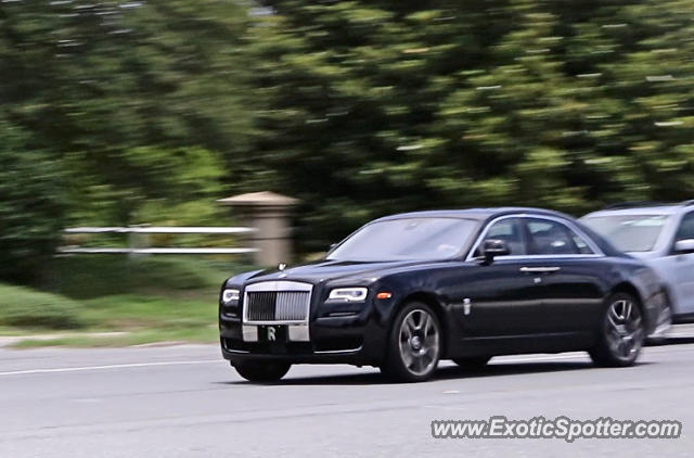 Rolls-Royce Ghost spotted in Destin, Florida