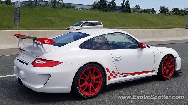 Porsche 911 GT3 spotted in Toronto, Canada