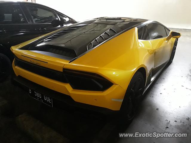 Lamborghini Huracan spotted in Jakarta, Indonesia