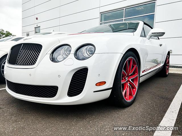 Bentley Continental spotted in Golden Valley, Minnesota