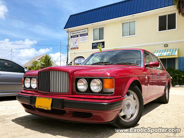 Bentley Turbo R spotted in Cayman Islands, Unknown Country