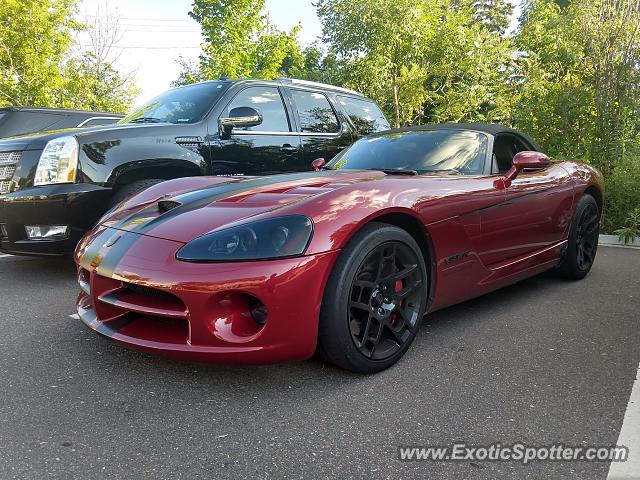 Dodge Viper spotted in Wayzata, Minnesota