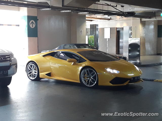 Lamborghini Huracan spotted in Jakarta, Indonesia