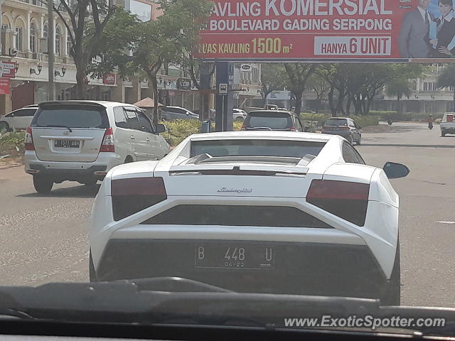 Lamborghini Gallardo spotted in Serpong, Indonesia