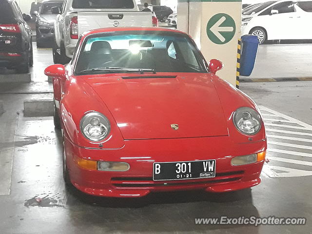 Porsche 911 spotted in Jakarta, Indonesia