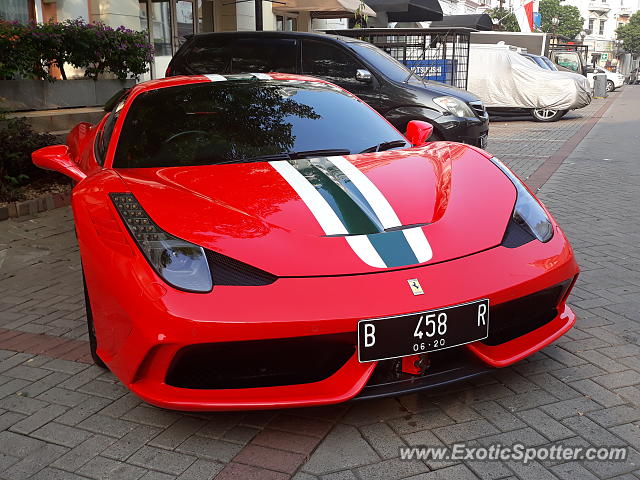 Ferrari 458 Italia spotted in Jakarta, Indonesia