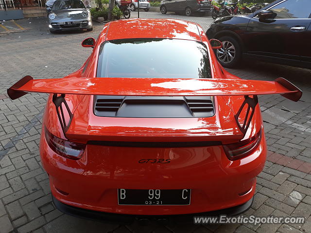 Porsche 911 GT3 spotted in Jakarta, Indonesia