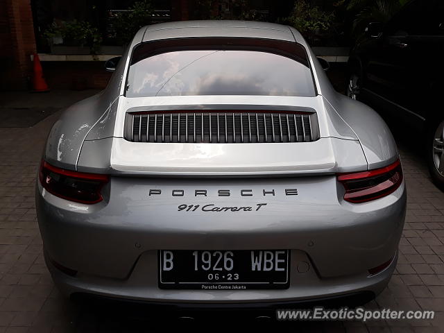 Porsche 911 spotted in Jakarta, Indonesia