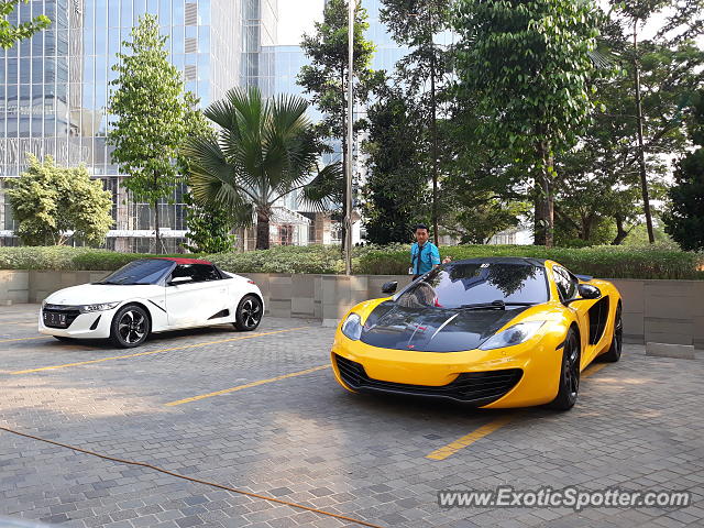 Mclaren MP4-12C spotted in Jakarta, Indonesia