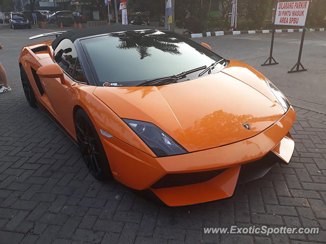 Lamborghini Gallardo spotted in Jakarta, Indonesia