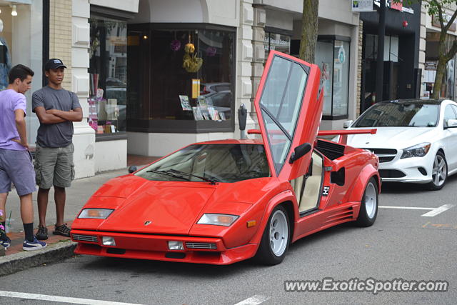 Lamborghini Countach spotted in Ridgewood, New Jersey