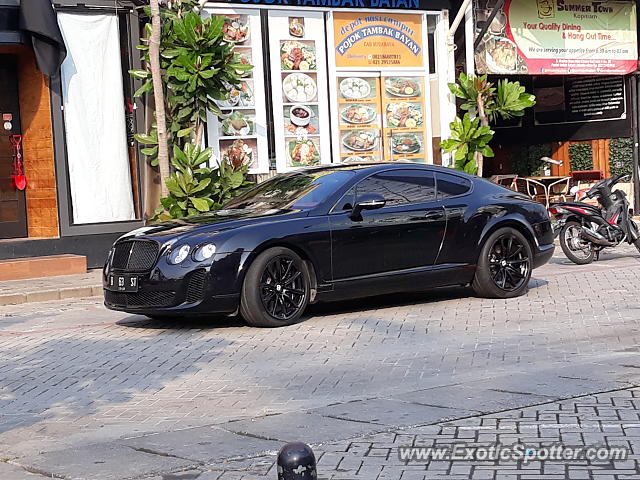 Bentley Continental spotted in Jakarta, Indonesia