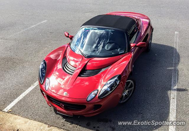 Lotus Elise spotted in Cary, North Carolina