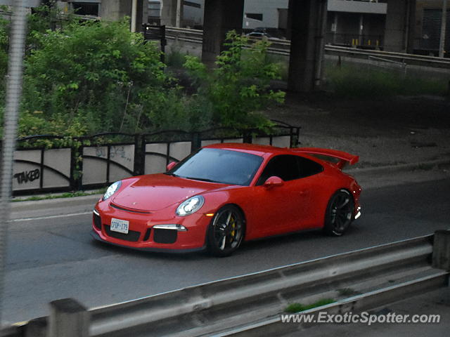 Porsche 911 GT3 spotted in Toronto, Canada