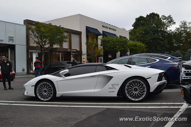 Lamborghini Aventador spotted in Manhasset, New York