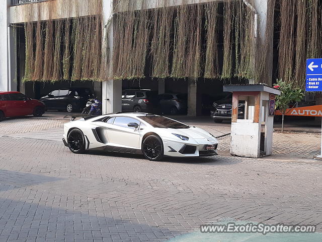 Lamborghini Aventador spotted in Jakarta, Indonesia