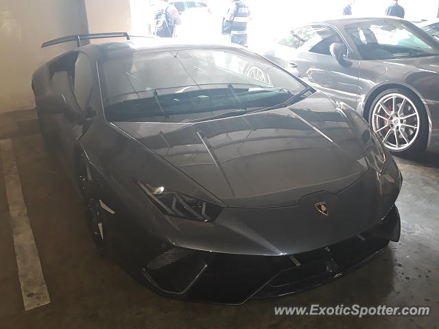 Lamborghini Huracan spotted in Jakarta, Indonesia