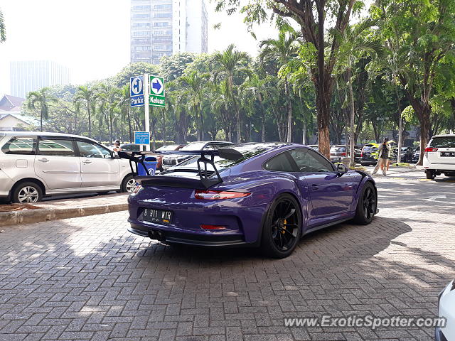 Porsche 911 GT3 spotted in Jakarta, Indonesia