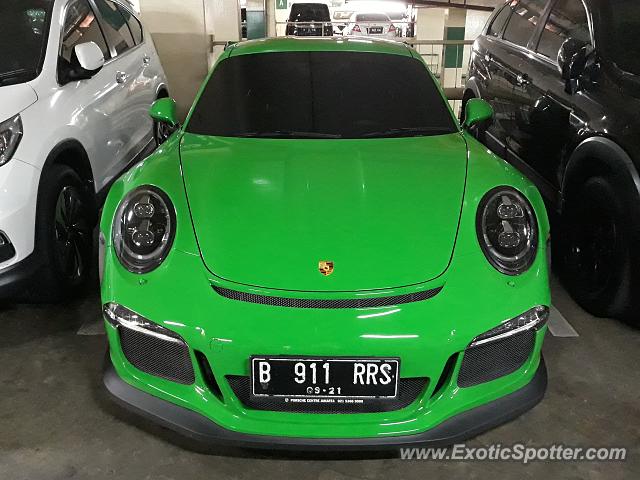 Porsche 911 GT3 spotted in Jakarta, Indonesia