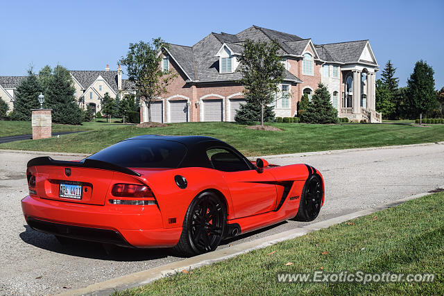 Dodge Viper spotted in Barrington, Illinois