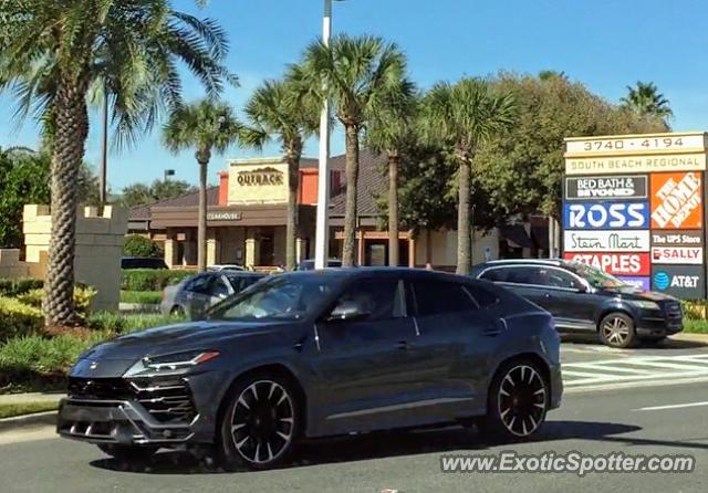 Lamborghini Urus spotted in Jacksonville, Florida