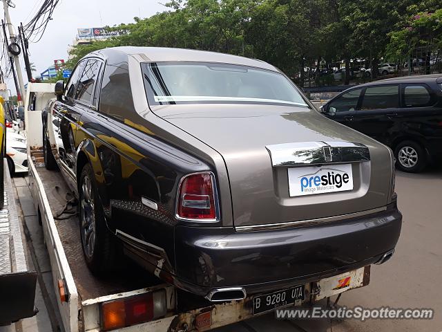 Rolls-Royce Phantom spotted in Jakarta, Indonesia