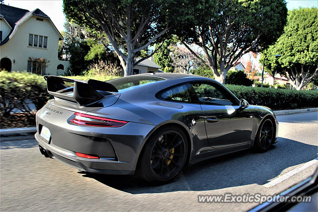 Porsche 911 GT3 spotted in Beverly Hills, California