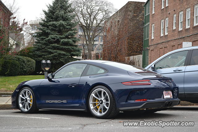 Porsche 911 GT3 spotted in Greenwich, Connecticut