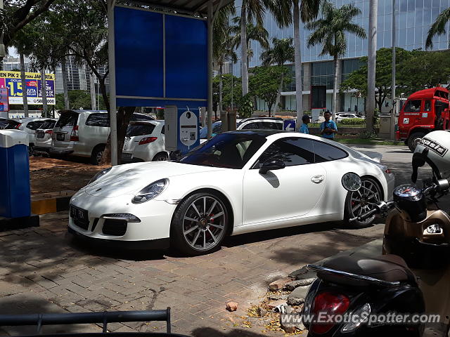 Porsche 911 spotted in Jakarta, Indonesia