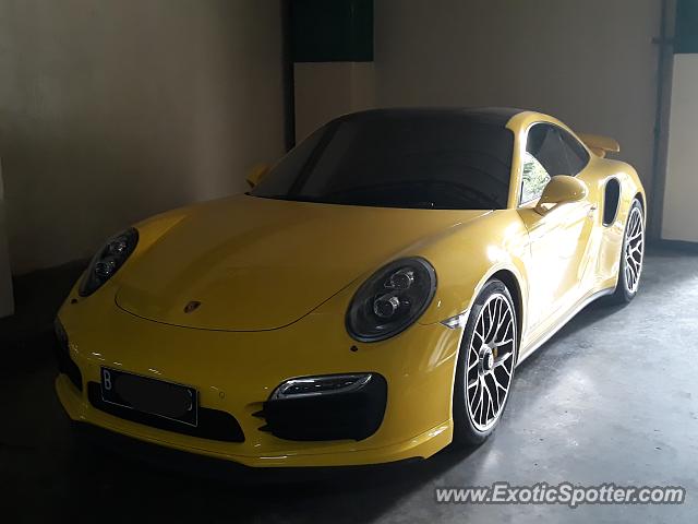 Porsche 911 Turbo spotted in Jakarta, Indonesia