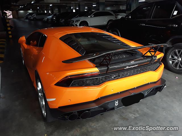 Lamborghini Huracan spotted in Jakarta, Indonesia